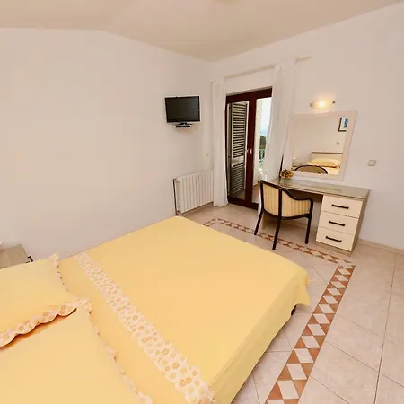 Pensjonat Ribicic Brela